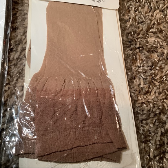 Lot of Vintage sheer nylon socks, beige & nude, sock size: 9-11 - Picture 8 of 12